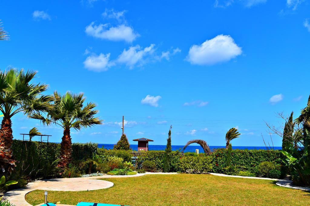Latchi Beach Front Villa - Private Heated Pool - Amazing Uninterrupted Sea Views Polis Eksteriør billede