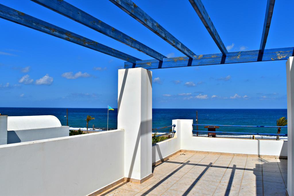 Latchi Beach Front Villa - Private Heated Pool - Amazing Uninterrupted Sea Views Polis Eksteriør billede