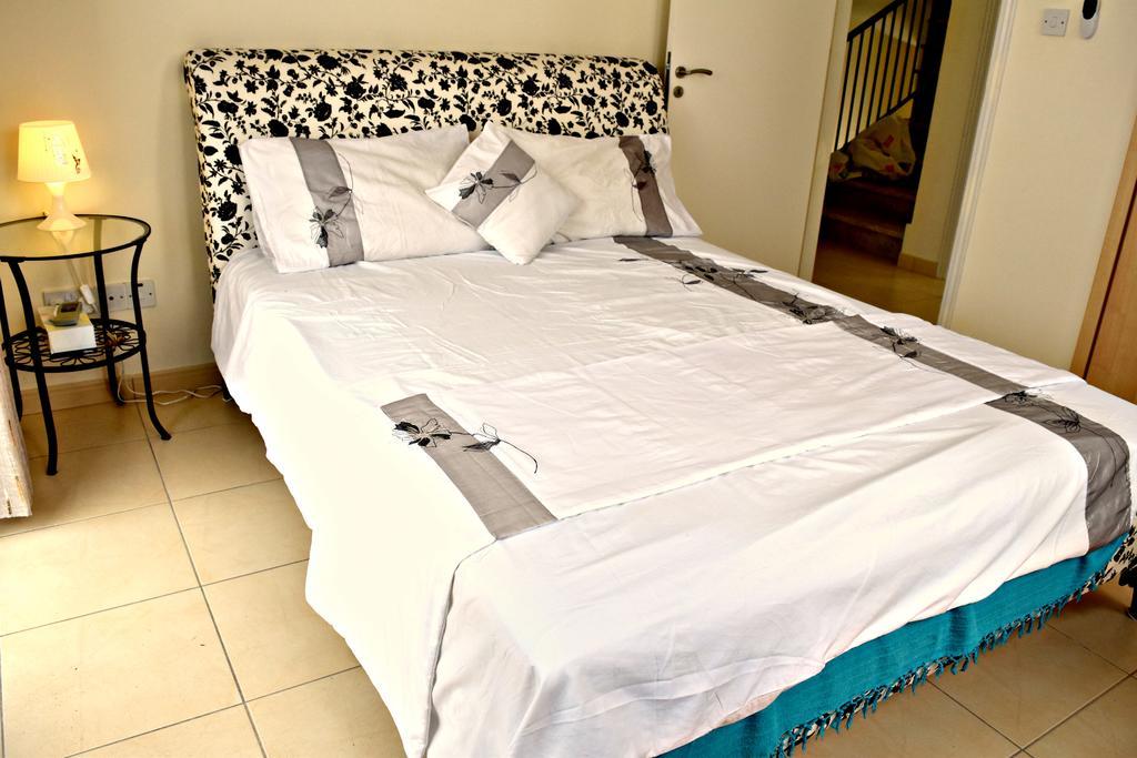 Latchi Beach Front Villa - Private Heated Pool - Amazing Uninterrupted Sea Views Polis Eksteriør billede